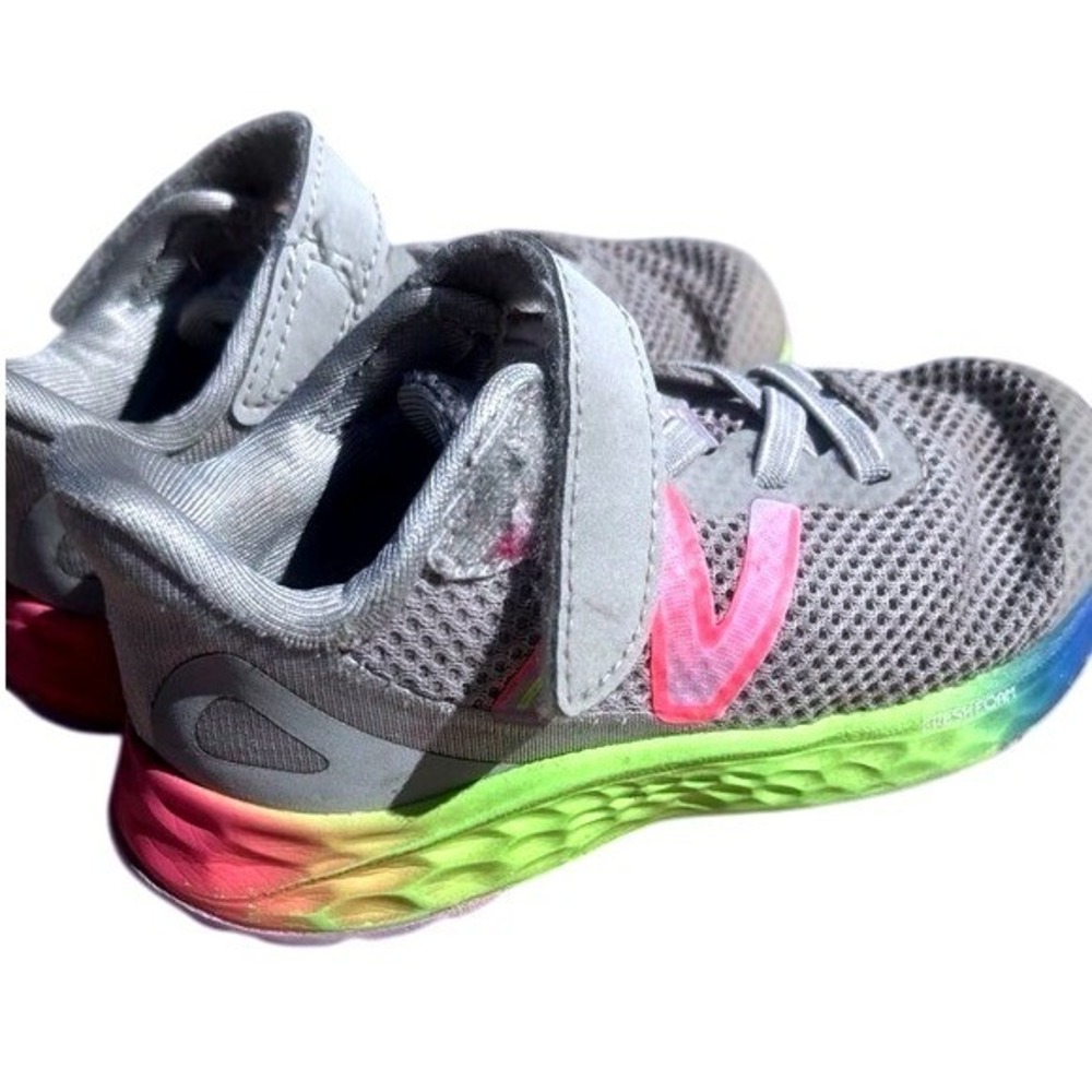 New Balance Fresh Foam Arishi v4 Kids 7 Grey Pink Rainbow Good Athletic Sneakers - Picture 3 of 12